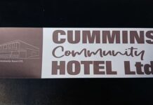 Banner unveiled at Cummins AGM