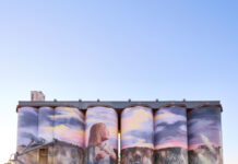 Red earth and endless sky