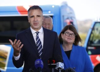 Labor vows to expand Seniors Card